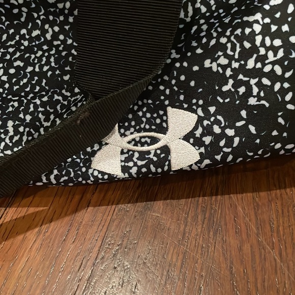 Under Armor Duffle Bag - Picture 2 of 3